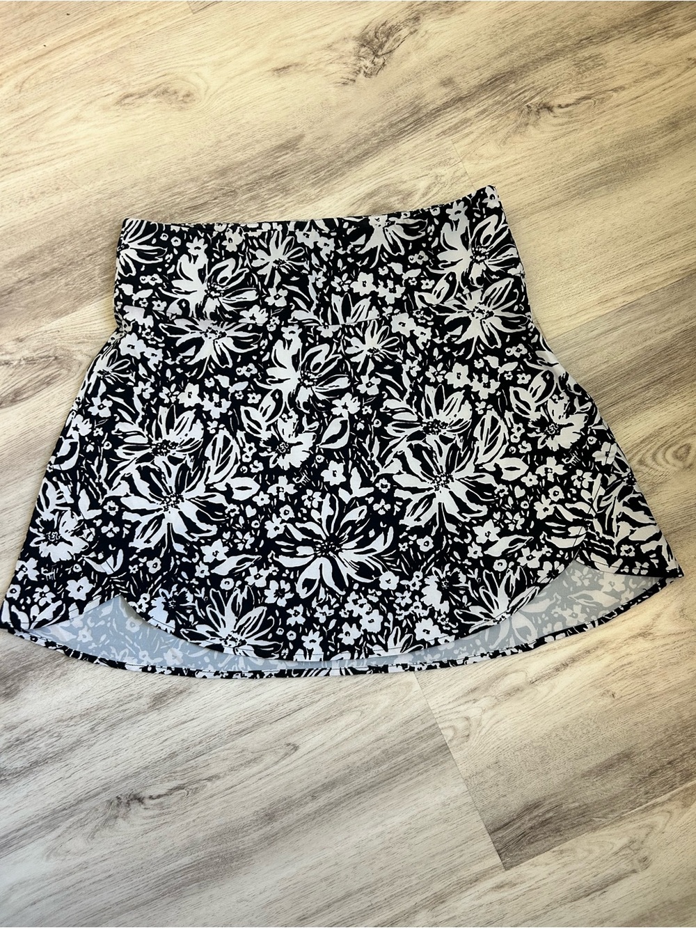 Krimson Klover Black & White Floral Skater Skirt